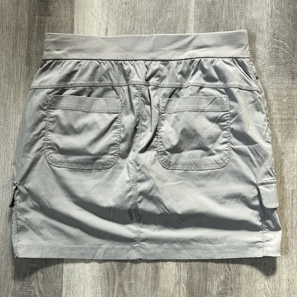 Athleta Trekkie Skort Sz 4 - Picture 6 of 10